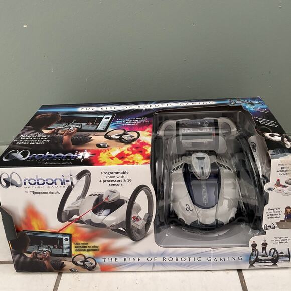 Roboni - I Programmable Remote Control Gaming Robot New - Picture 1 of 3